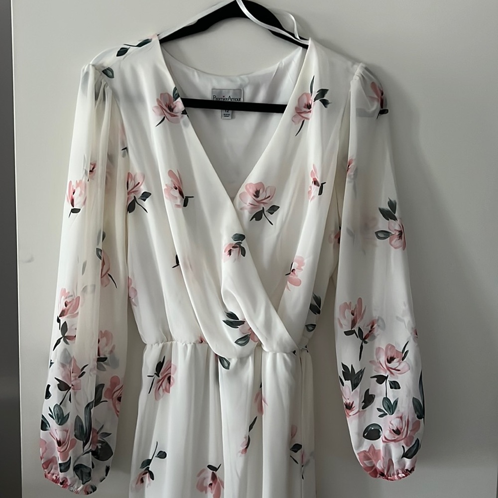 Women’s extra long floral maxi dress. Fit for a tall lady 5’9 and/or above.